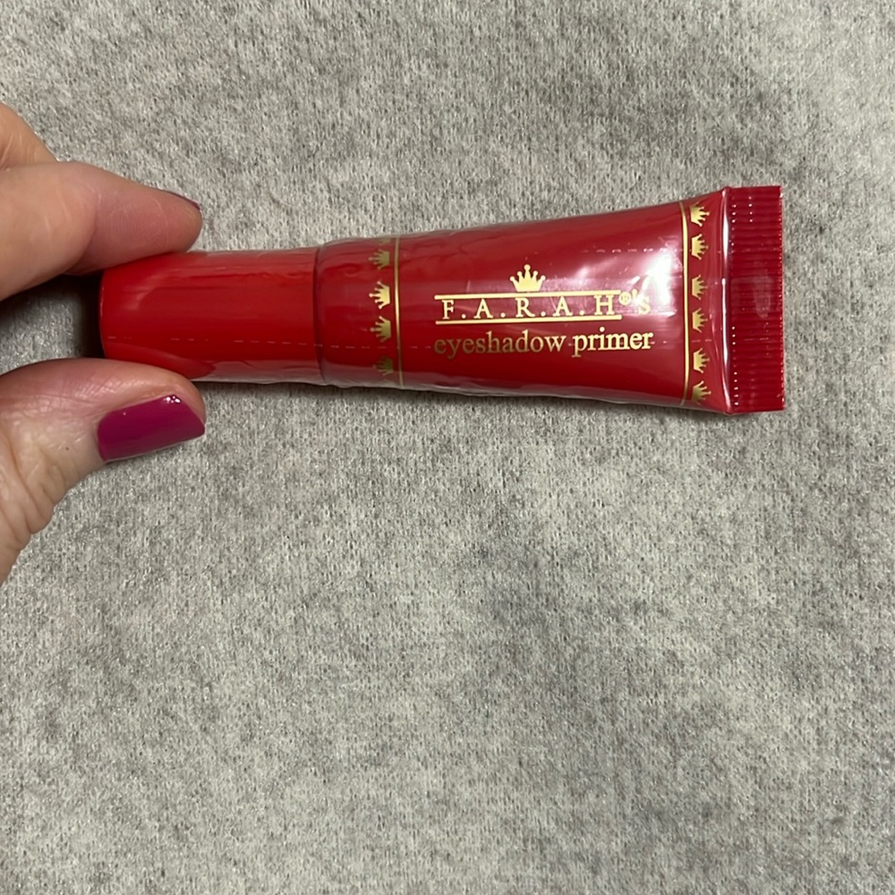 5/$25 item Farah’s eyeshadow primer
